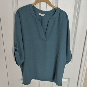 Denver Hayes Green Boxy Blouse with V Neck